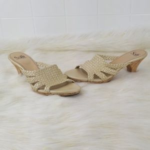 Sofft leather woven sandals size 8.5 M heel